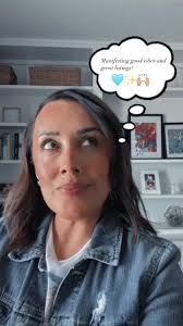 Iris.Saenz (@iris.saenz11)