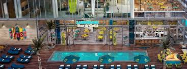 No info on opening hours. Landshark Bar Grill Restaurant In Times Square Landshark Times Square