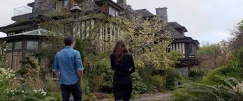 Nous avons enfin de nouvelles images tournées à l'extérieur de nos deux. J Ai Vu Cinquante Nuances Plus Claires Pour Que Vous N Ayez Pas A Le Faire