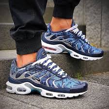 White Bottoms W Medium And Dark Blue Base Tns Blue White Runners Amazing Niketns Tn Shoes White Bottoms W Mediu Nike Air Max Nike Tn Nike Air Max Plus