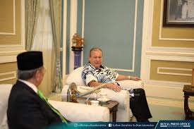 The landscape is a good spot to take beautiful photos with wood sculpture. Muzium Diraja Sultan Abu Sultan Ibrahim Sultan Iskandar ÙÙŠØ³Ø¨ÙˆÙƒ