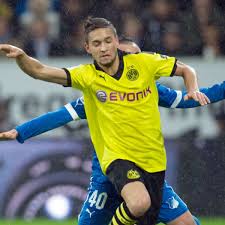 There was one year left on his current deal. Moritz Leitner Interview Uber Konkurrenz Bei Borussia Dortmund Und Pokal Hit Fc Bayern Fc Bayern
