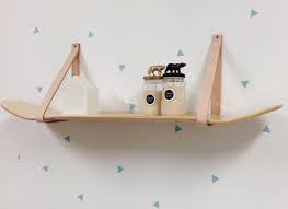 Etagere skateboard > identifiez pas cher. 45 Manieres D Utiliser Une Planche De Skateboard En Etagere Etagere Skateboard Planches De Skateboard Roue De Skate