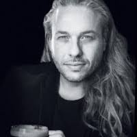 Daniel Noone's Instagram, Twitter & Facebook