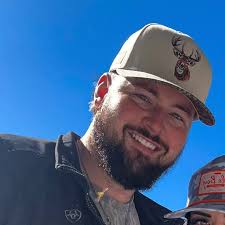 Nick Curnutt (@thenickcurnutt) • Instagram photos and videos