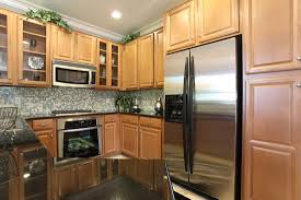 Don't take off the wall with the old cabinets. What Color Backsplash Goes With Oak Cabinets Home Decor Bliss