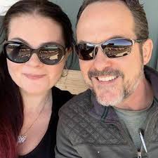 Angela Dills and Wayne McRae's Wedding Registry