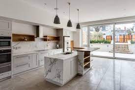 Kitchen Inspiration Large Spacious Open Plan Kitchen Featuring Neutral Large Format B Open Plan Kitchen Living Room Kitchen Inspirations Living Room Kitchen