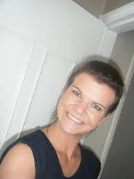 Martina Knott's Instagram, Twitter & Facebook