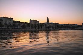 Split is the second largest city in croatia after zagreb, with a population of around 180,000 people. Split La Segunda Ciudad Mas Grande De Croacia Viajeros Ocultos