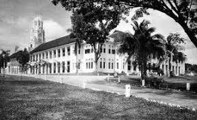 Victoria institution mula dibina di high street, kuala lumpur, kini dikenali dengan jalan hang tuah dan dibuka secara rasmi pada 30 julai 1894. Victoria Institution Old Photos Kuala Lumpur Historical Photos