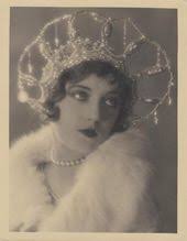 Amelie Brooks (aliceamelieb)