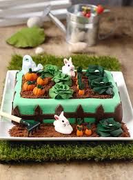 Amuses Bouche Gateau Jardiniere Pate A Sucre Gateau Tracteur