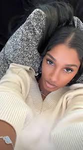 I had to chime in with the others that have posted similar pictures. I have  almost 100 photos like this that I have taken over the last 20 years. Just  took these