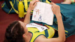 Mcdermott is the first australian woman to win a medal in the women's high jump since 1964. Ic9d1nkyrdk3 M