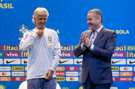 Rogério caboclo is finished, there is an audio recording of him talking with the cbf employee who filed a sexual harassment complaint against him, he even asked her; Presidente Rogerio Caboclo Apresenta A Nova Tecnica Da Selecao Feminina Pia Sundhage Fotos Publicas