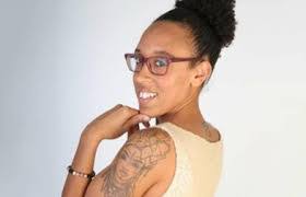 Vanessa Colaco's Instagram, Twitter & Facebook