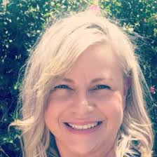 Tia Hess (tiameriahess)