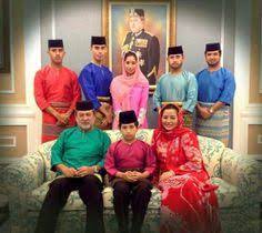 Tunku ibrahim ismail a fost numit tunku mahkota din johor la 4 iulie 1981 și de atunci locuia în principal la istana pasir pelangi. 73 A Royal Johor Ideas In 2021 Johor Tunku Abdul Rahman Prince And Princess
