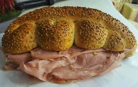 Ora non vi resta che servire con una buona bibita fresca. Sicilia Panino Tipico Siciliano La Mafalda Calda Con La Ciciulena E Mortadella Una Delle Cose Piu Gustose Al Mondo Foto Di Giuseppe Bianchi Facebook