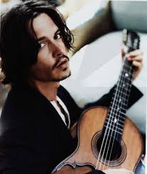 Demi Moss (demibmoss90)