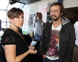 Sedmačtyřicetiletá bára basiková sice prožívá velký hudební comeback, v soukromí se ale zjevně basiková si dokonce zazpívala s davidem krausem, zatímco její manžel petr polák v restauraci. Galerie Manzel Basikove Je V Nemocnici Zpevacka Taji Jak Si Zpusobil Vazne Zraneni Foto 1 Ahaonline Cz