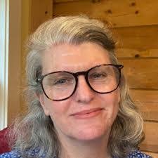 Ellen Raynor's Instagram, Twitter & Facebook