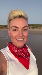 Have you heard it? HERE’S TO YOU with @Tom Curtain is out now and it’s for  all you hardworking folk out there! Go take a listen and add it to your  playlists! #laurafrank #laurafrankmusic #tomcurtain ...