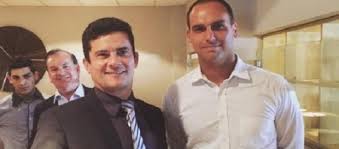Born 1 august 1972) is a brazilian jurist, former federal judge and college professor who served as minister of justice and public. Sergio Moro Aceita Convite De Bolsonaro E Abandona A Lava Jato