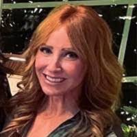 Karen Euler's Instagram, Twitter & Facebook