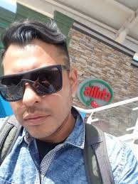 El primer restaurante, fue abierto en Dallas, Texas, por Larry Lavine el 13  de marzo de 1975. Lavine le dio a su restaurante un concepto informal, con  un menú de diversos tipos