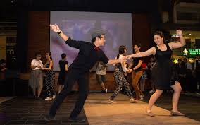 The shuffling movement of the original lindy can be likened to today's. Malaysia S Only Open Air Swing Dancing Event Is Back Malaysian Foodie