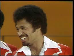 Kc and the sunshine band present. Spotlight Tavares Still Groovin After All These Years Entertainment Life Southcoasttoday Com New Bedford Ma