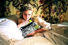 Marie antoinette may have preferred cake, but kirsten dunst jason schwartzman lust over west hollywood donuts in this unscripted interview. Bild Zu Kirsten Dunst Marie Antoinette Bild Kirsten Dunst Filmstarts De