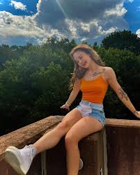 can't pick a vibe 🌱