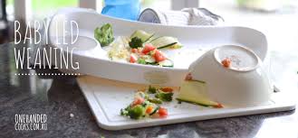 In fact, at about six months, most babies are ready to discover solid food for themselves. Baby Led Weaning One Handed Cooks