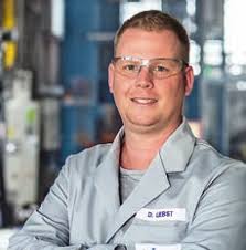 VOLLENDUNG IM DETAIL, PERFEKTION IM GANZEN.