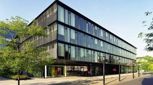 The most important employer in mönchengladbach is the santander consumer bank, which has its headquarters at aachener straße in mönchengladbach's city center. Santander Bank Bietet Kostenloses Depotkonto Und Stemmt Sich Damit Gegen Den Trend