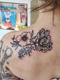 Sarah Mooney Tattoos Funky Rooster Tattoo And Art Gallery
