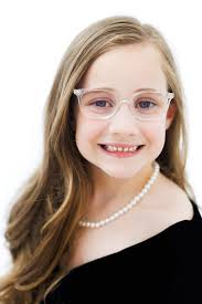 ⭐️ K5 timeless Senior drape portraits ⭐️ This Saturday and Sunday! Message  me to book yours!