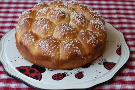 Nous Commencons Cette Nouvelle Semaine Avec Une Delicieuse Recette De Brioche Mais Vraiment Vraiment Delicieuse Un En 2020 Brioche Buchty Brioche Recette Brioche