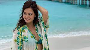 Dia mirza is an indian actress, model and former beauty pageant. Bikini Clad Dia Mirza Shares Stunning Pictures Clicked By Husband Vaibhav Rekhi At Their Maldives Vacay