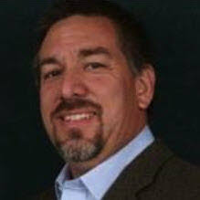 Scott Valencia's Instagram, Twitter & Facebook