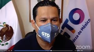 Efren Parada's Instagram, Twitter & Facebook