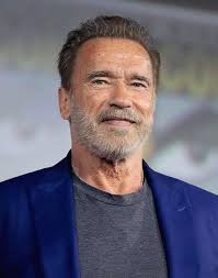 Arnold Schwarzenegger Looks 'Unrecognizable' 😳 His Latest Photos below 👇👇