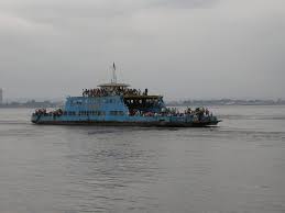 Edreams vous propose les meilleures offres de vols au départ de l'aéroport de brazzaville pour votre voyage à. Ferry Between Kinshasa Drc And Brazzaville Congo Mapio Net