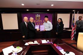 22,832 likes · 16 talking about this · 176,622 were here. Usm News Portal Usm Equator College Venture Into Offshore Degree Programme Help Increase Graduate Marketability
