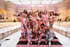 Sophie Tea: Meet the nudie artist & learn where she gets her inspiration |  Marie Claire UK