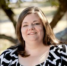 Kelli Carver's Instagram, Twitter & Facebook