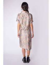 Robe chemise courte boutonnée à fleurs noires et blanches. Robe Chemise Longue Fleurie En Transparence Anna Ken Okada Paris